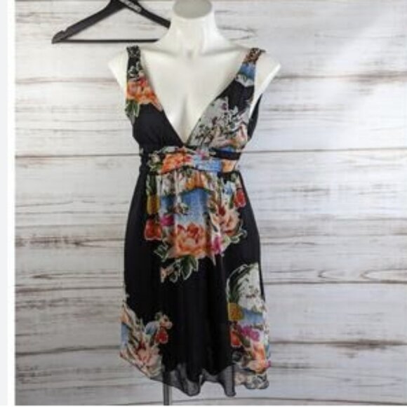 Forever 21 Dresses & Skirts - Forever 21 women's  v-neck dress size medium